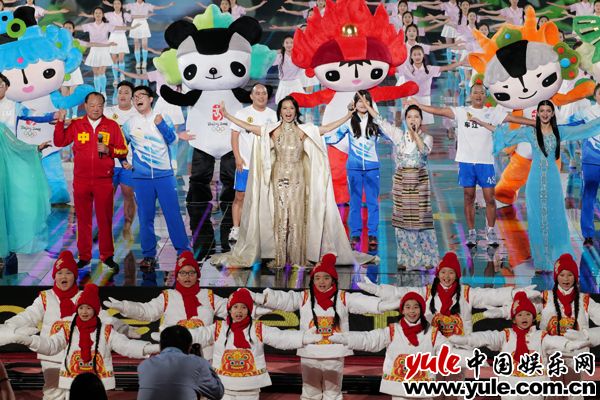 2023北京文化论坛文艺晚会上演 韦唯用歌声回顾首都体育盛会